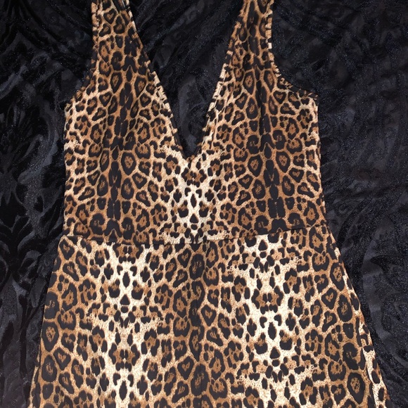Cheetah/Leopard Print Romper-Jumpsuit - Picture 6 of 6